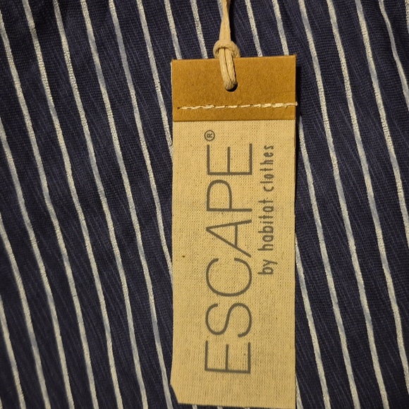 Escape by Habitat Striped T Shirt Sz.XL NWT Navy - Picture 4 of 6